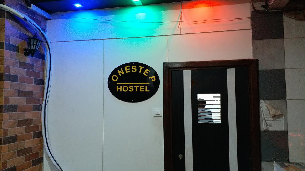 One Step Hostel Βομβάη Εξωτερικό φωτογραφία