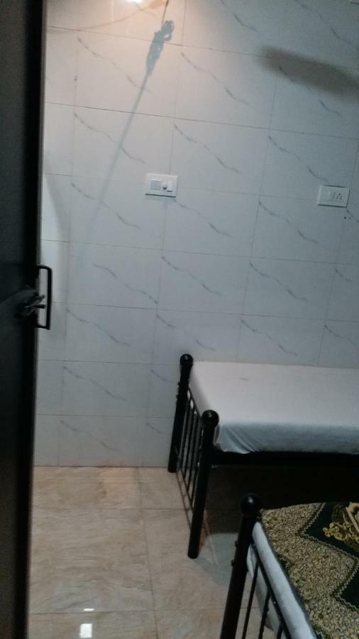 One Step Hostel Βομβάη Εξωτερικό φωτογραφία